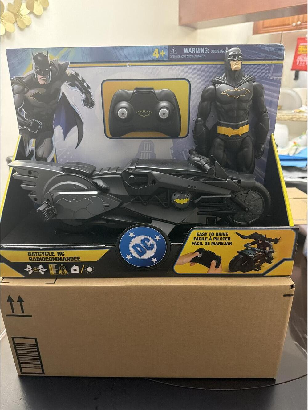 DC Batman Remote Control Motorcycle Toy Set with Figure and
